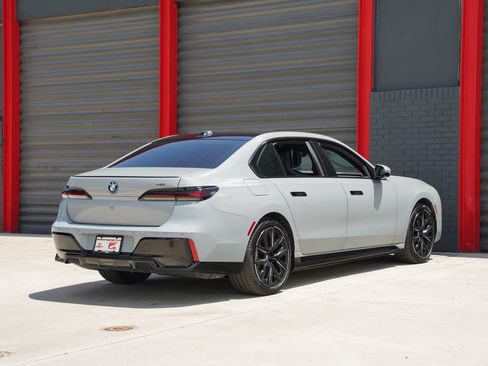 Used 2024 BMW i7 eDrive50 w/ M Sport Package RWD image 13