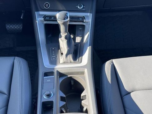 New 2025 Audi Q3 2.0T Premium image 11