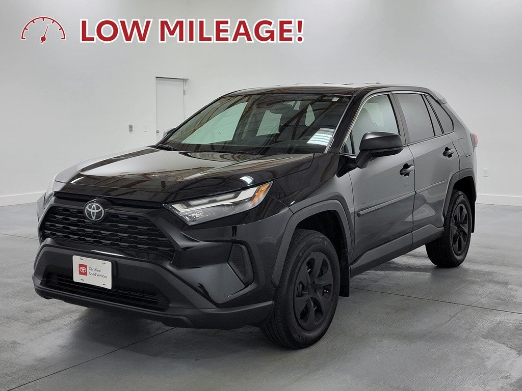 Certified 2023 Toyota RAV4 LE AWD/4WD image 4