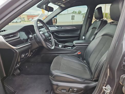 Used 2021 Jeep Grand Cherokee L Laredo AWD/4WD image 15