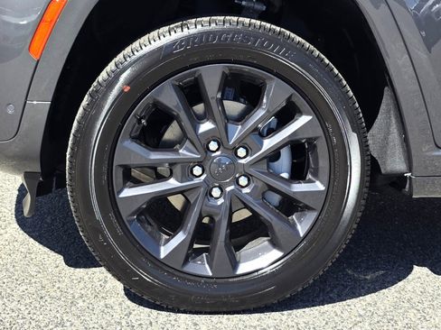 New 2026 Jeep Grand Cherokee Limited Reserve image 9