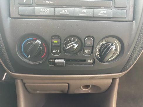 Used 2000 MAZDA Protege DX image 36