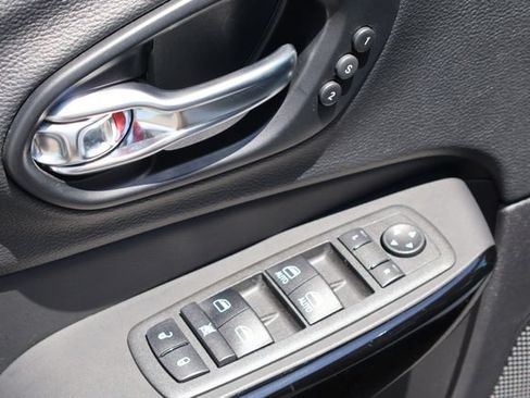 Used 2023 Jeep Cherokee Altitude Lux w/ Lux Elite Package AWD/4WD image 19