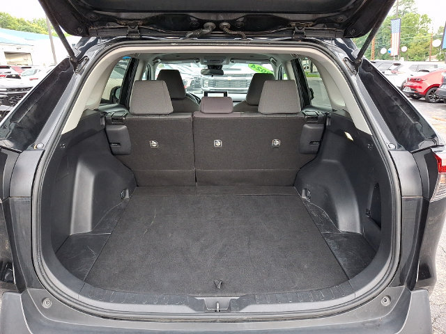 Used 2024 Toyota RAV4 XLE FWD image 29