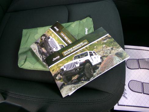 Used 2019 Jeep Wrangler Unlimited Sport S image 26