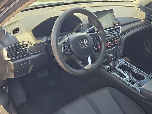 Used 2018 Honda Accord EX image 14