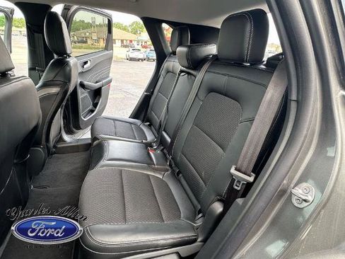 New 2025 Ford Escape SE FWD image 13