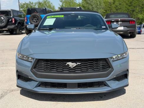 Used 2025 Ford Mustang Premium RWD image 41
