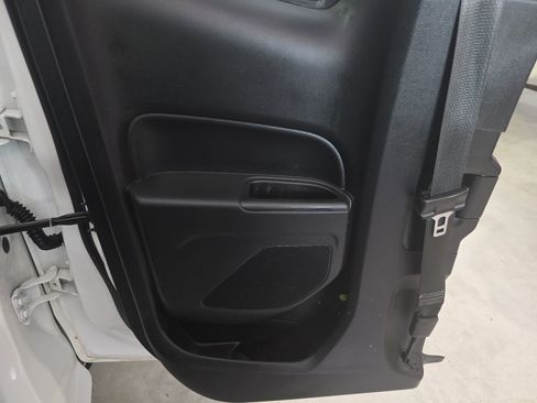 Used 2019 Chevrolet Colorado W/T w/ WT Convenience Package AWD/4WD image 12