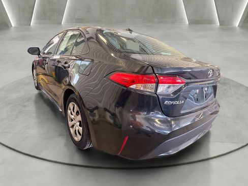 Used 2021 Toyota Corolla LE FWD image 4