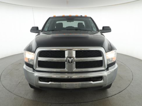 Used 2018 RAM 2500 Tradesman w/ Chrome Appearance Group image 2