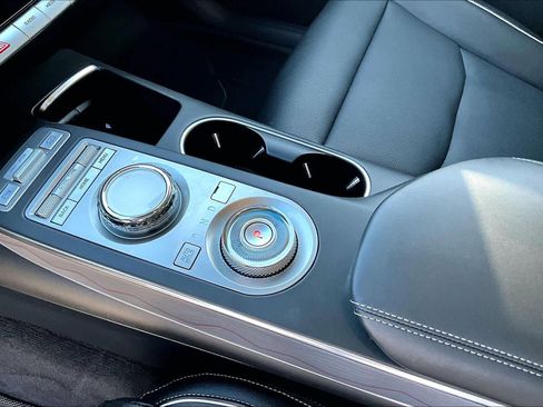 Used 2025 Genesis GV70 2.5T w/ Advanced Package image 16