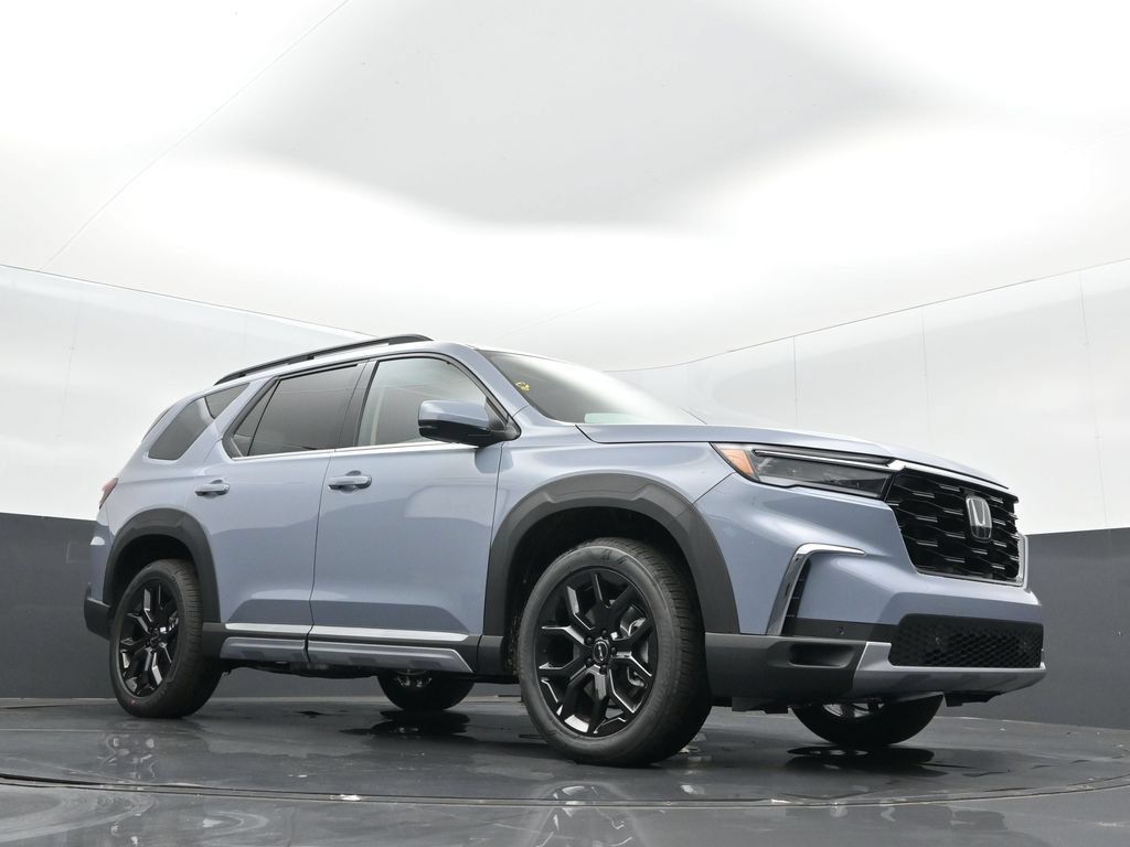 New 2025 Honda Pilot Touring image 10