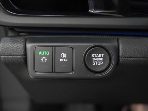 Certified 2025 Porsche Panamera 4 image 24