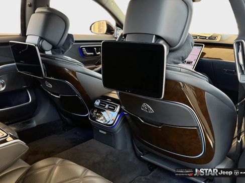 Used 2023 Mercedes-Benz Maybach S 680 4MATIC image 32