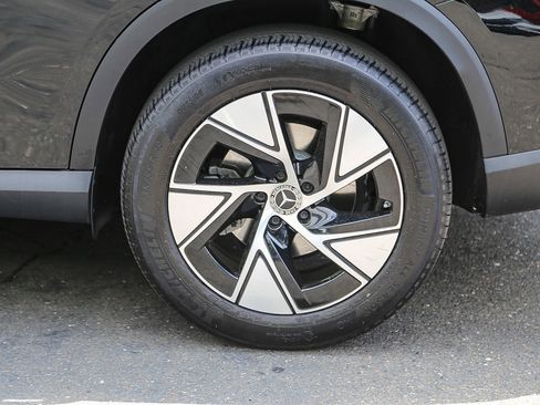Certified 2024 Mercedes-Benz GLC 300 image 10