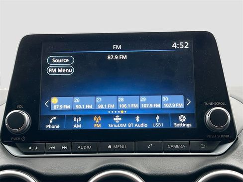 Used 2025 Nissan Sentra SR image 14