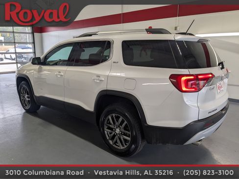 Used 2019 GMC Acadia SLT image 2