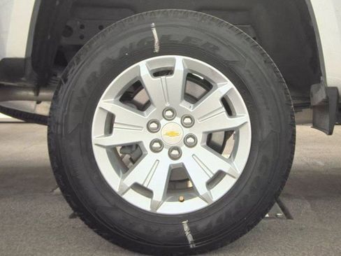 Used 2022 Chevrolet Colorado LT w/ Fleet Safety Package image 6