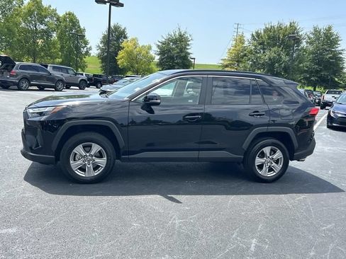Used 2025 Toyota RAV4 XLE AWD/4WD image 7