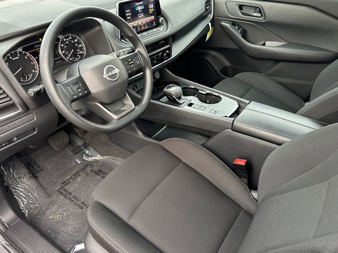 Certified 2025 Nissan Rogue S image 10