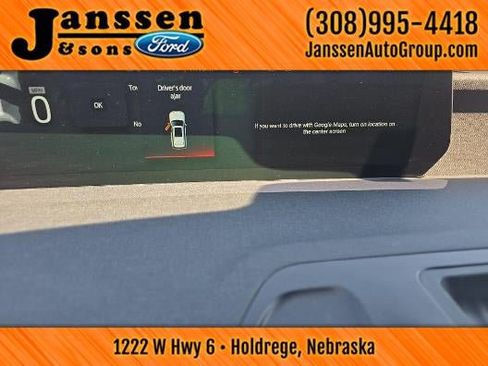 Used 2025 Ford Expedition Active AWD/4WD image 12