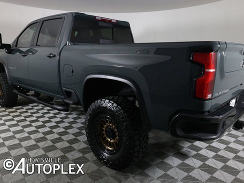 Used 2026 Chevrolet Silverado 2500 ZR2 AWD/4WD image 8