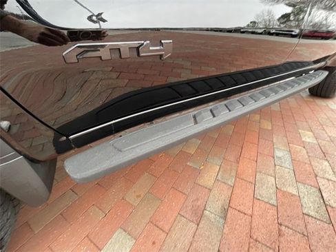 Used 2025 GMC Sierra 1500 AT4 w/ AT4 Premium Package image 26