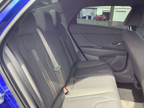 Used 2023 Hyundai Elantra SEL w/ Convenience Package image 32