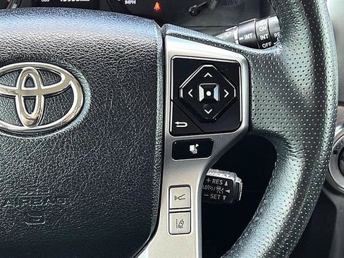 Used 2022 Toyota 4Runner SR5 RWD image 22