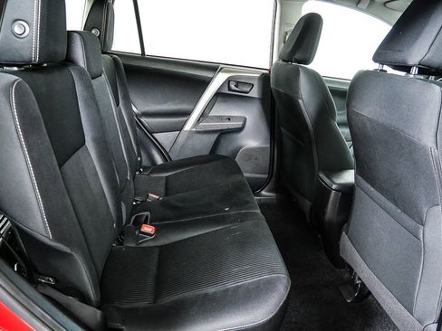 Used 2013 Toyota RAV4 XLE image 19