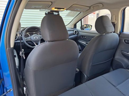 Used 2020 Nissan Versa S FWD image 30
