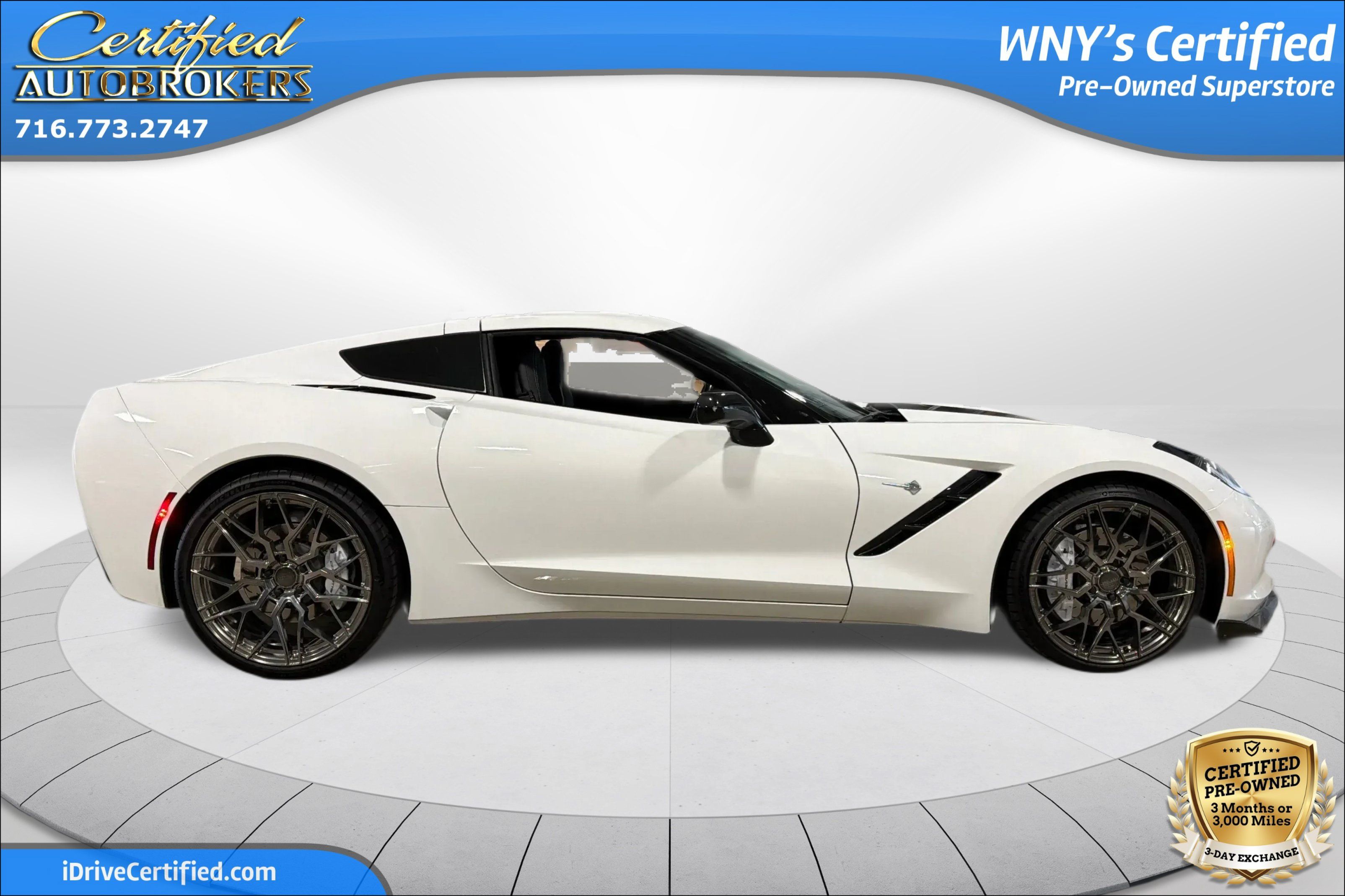 Used 2016 Chevrolet Corvette Stingray Coupe w/ 2LT Preferred Equipment Group RWD image 4
