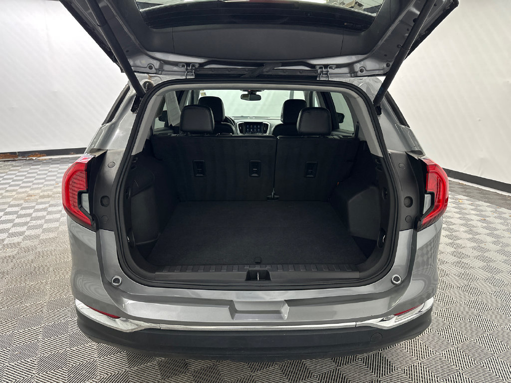 Used 2024 GMC Terrain SLT AWD/4WD image 20