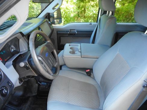 Used 2012 Ford F250 XL w/ PWR Equipment Group AWD/4WD image 14
