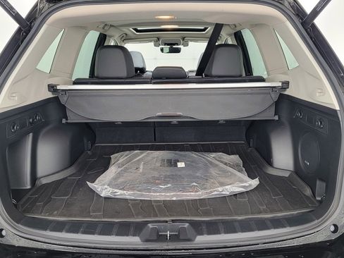 Used 2020 Subaru Forester Limited image 32