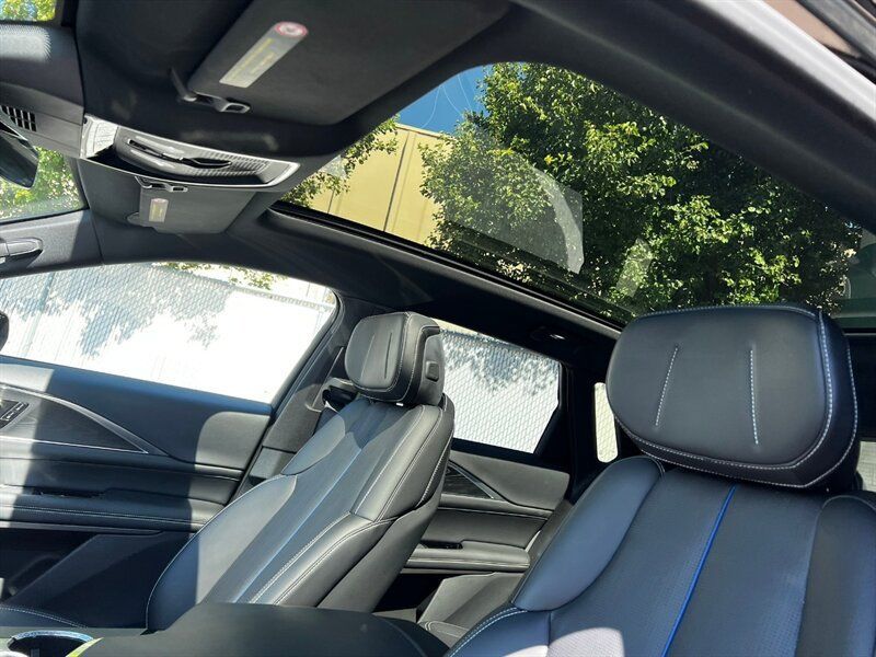 Used 2024 Cadillac Lyriq Sport AWD/4WD image 18