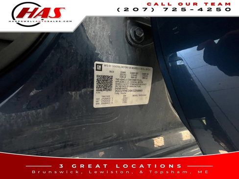 Used 2019 Chevrolet Silverado 1500 High Country w/ Technology Package AWD/4WD image 17