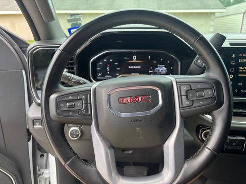 Used 2025 GMC Sierra 1500 SLT RWD image 27