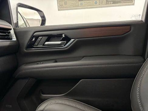 New 2026 GMC Yukon Denali w/ Sun & Power Step Package image 46