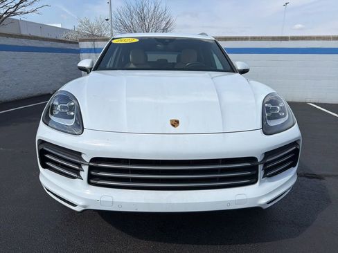 Used 2022 Porsche Cayenne Platinum Edition image 8