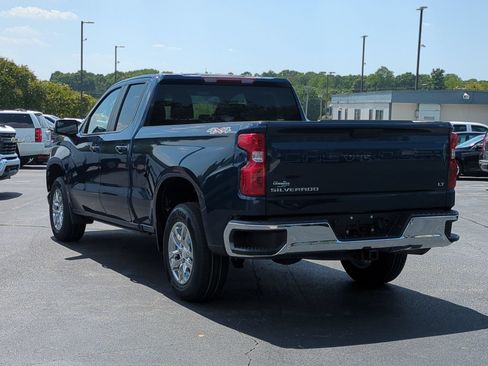 Used 2022 Chevrolet Silverado 1500 LT AWD/4WD image 8