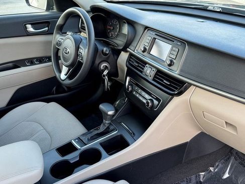 Used 2016 Kia Optima LX image 9