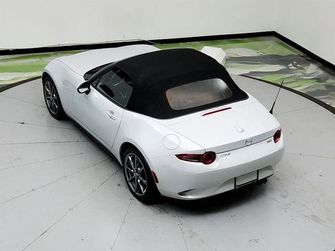 Used 2016 MAZDA MX-5 Miata Grand Touring RWD image 31