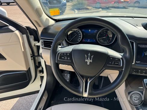 Used 2019 Maserati Levante GranLusso AWD/4WD image 18