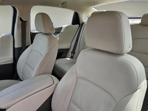 Used 2024 Chevrolet Malibu LT image 16