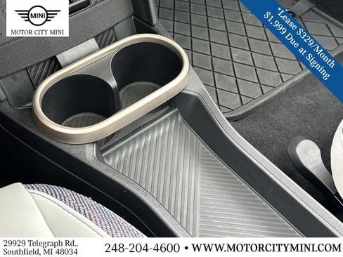 Certified 2025 MINI Cooper 2-Door Hardtop image 31