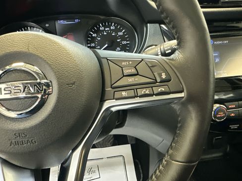 Certified 2018 Nissan Rogue Sport SL w/ SL Premium Package image 22