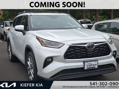 Used 2022 Toyota Highlander Limited