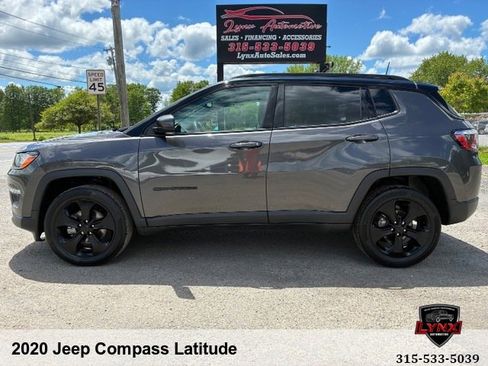 Used 2020 Jeep Compass Latitude AWD/4WD image 2